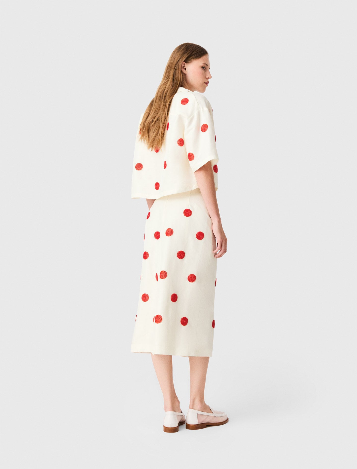 Maje Embroidered linen-silk pencil skirt