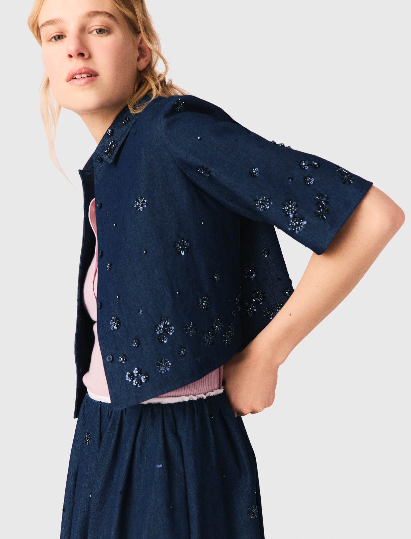 Maje Embroidered cropped denim shirt