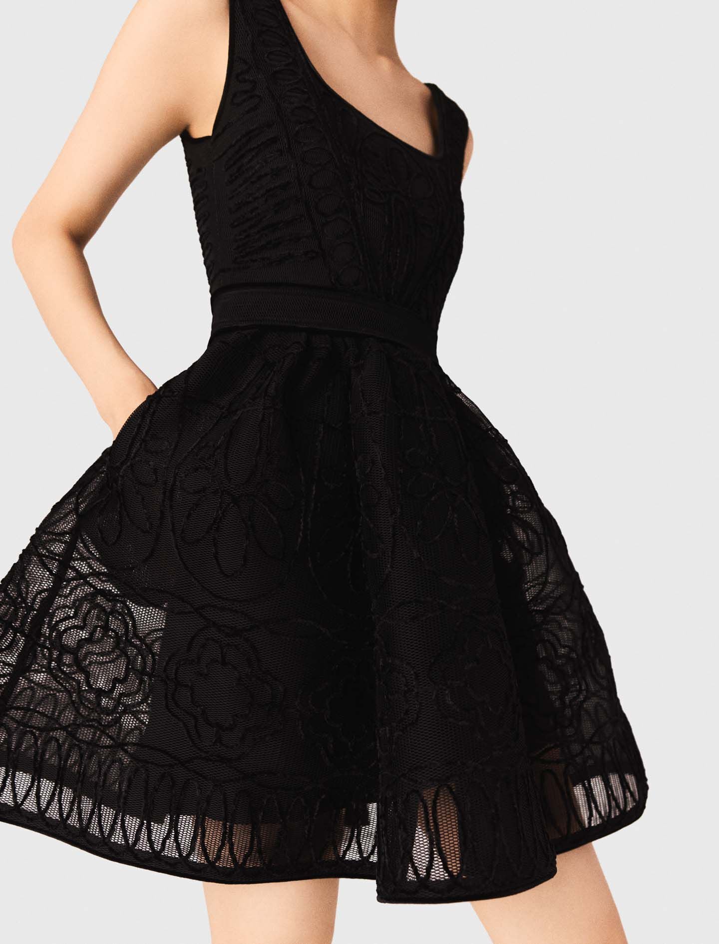 Maje Short embroidered basket knit dress